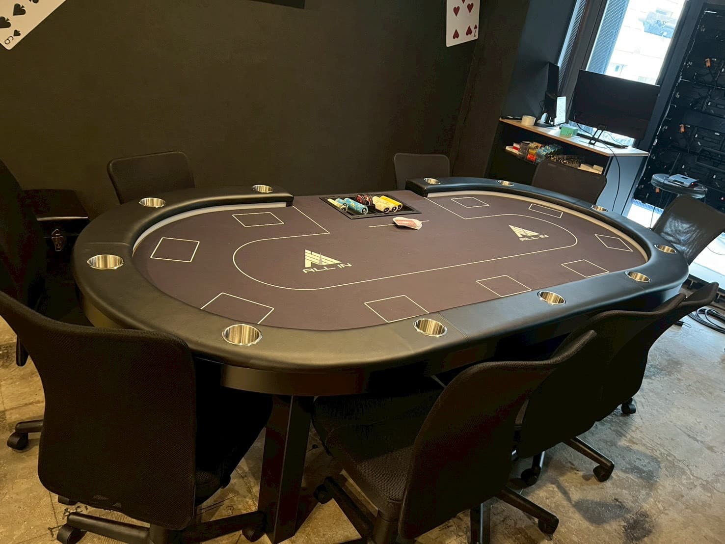 ALLIN八王子 店内写真2